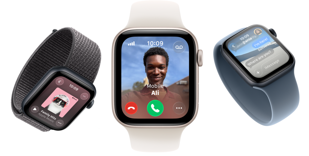 Apple Watch SE 3 karórák csillagfény és éjfekete alumíniumtokkal, kurkumaszínű fonott körpánt, neonsárga körpánt, bazaltfekete sportpánt, a kijelzőkön az Apple Pay, a Vezérlőközpont, illetve az Apple Music