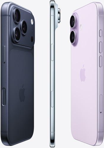 展示藏藍色 iPhone 17 Pro 有相機的一側，天藍色 iPhone Air 側面，以及薰衣草紫色 iPhone 17 的背面，三種機型呈扇形展開。