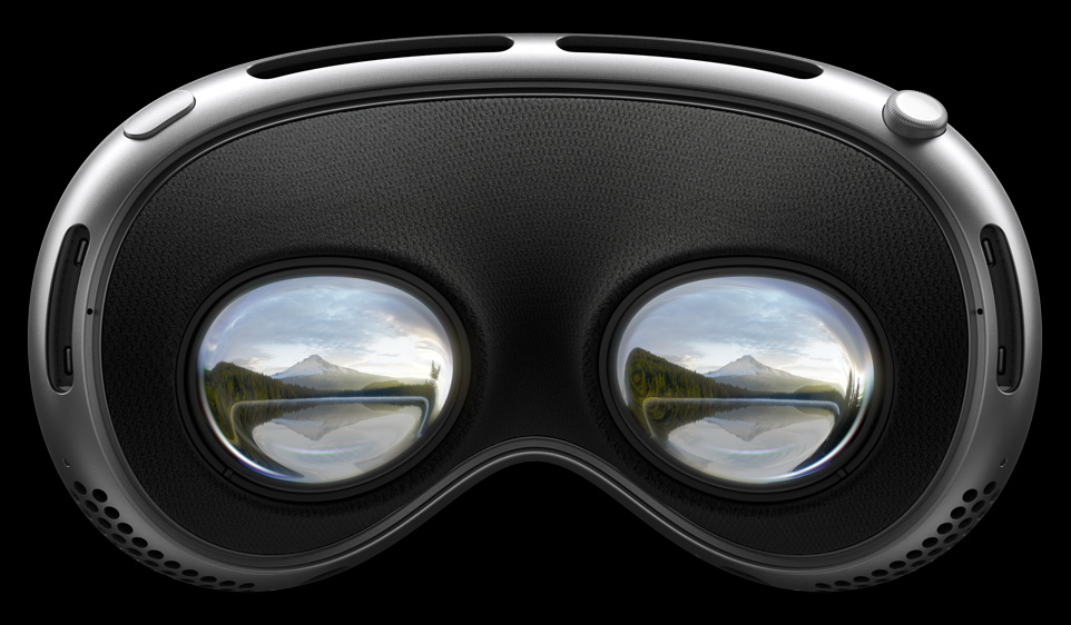 Apple Vision Pro 的背面圖，展示顯示器