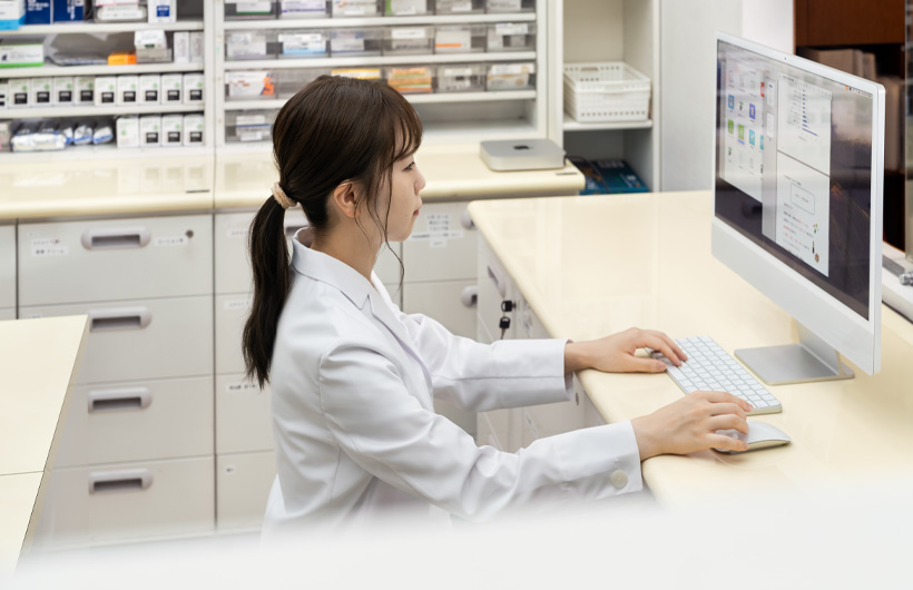 Il sistema digitale garantisce che tutte le farmacie siano ben rifornite e soddisfino le esigenze della clientela.