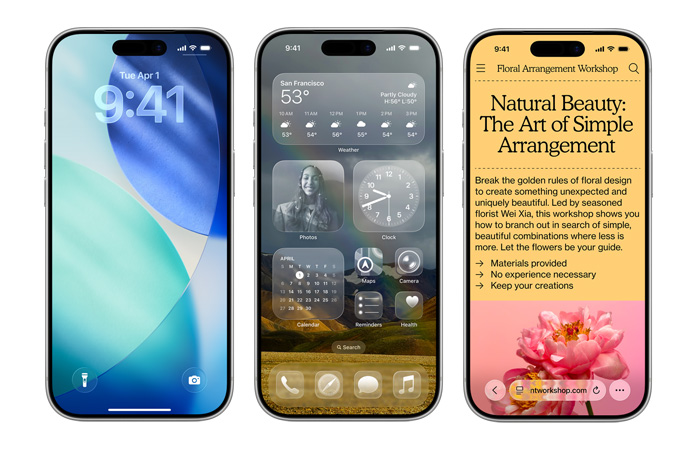 iPhone Geräte nebeneinander, die verschiedene neue Designelemente in iOS zeigen, wie den Sperrbildschirm mit transluzenten Liquid Glass Ziffern für die Uhrzeit und einen Homescreen mit transparenten Liquid Glass App Symbolen